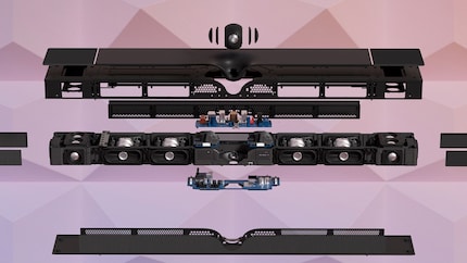 In der Mitte die Sphäre, gleich links und rechts davon die acht Subwoofer-Treiber. Weiter seitlich die restlichen Treiber.