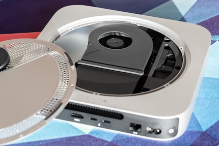 L'alloggiamento del Mac Mini M2 è molto arioso perché risale all'era Intel.