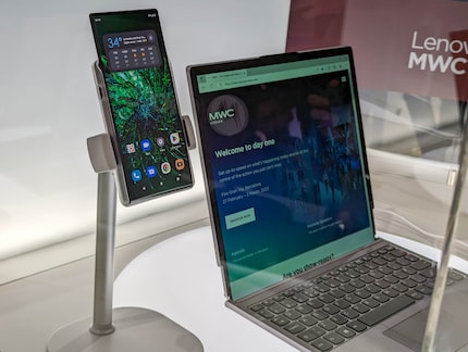 Motorola RIZR and the Lenovo laptop with extended displays.