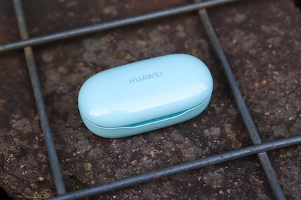 Avec environ 35 grammes, l’étui des Freebuds SE fait partie des casques True Wireless les plus légers.