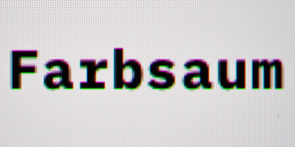 In der extra leicht unscharfen Makroaufnahme sind die Farbsäume zu sehen.