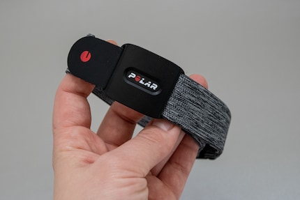 Le Polar Verity Sense se passe d’application et de montre. Mais il inclut des accessoires pour la natation.