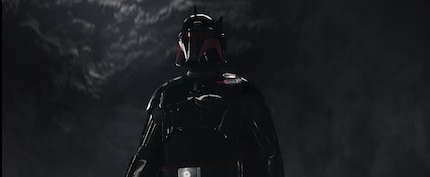 Moment: Ist das Moff Gideon in einer Dark-Trooper-Rüstung?»