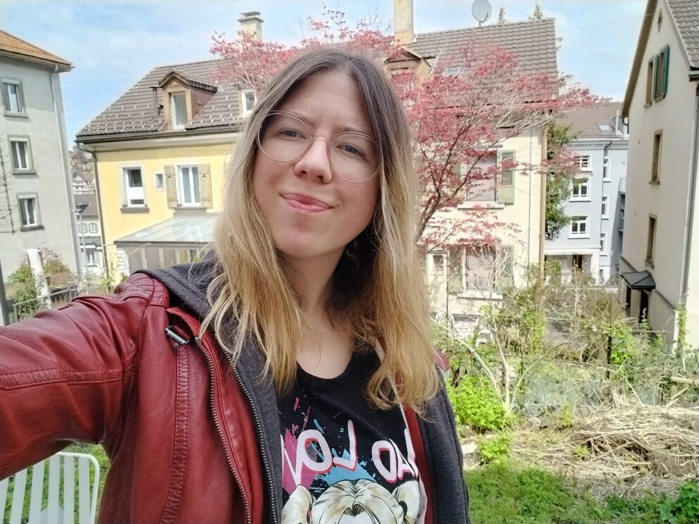 Die Frontkamera macht schöne Selfies ohne den Porträtmodus.
