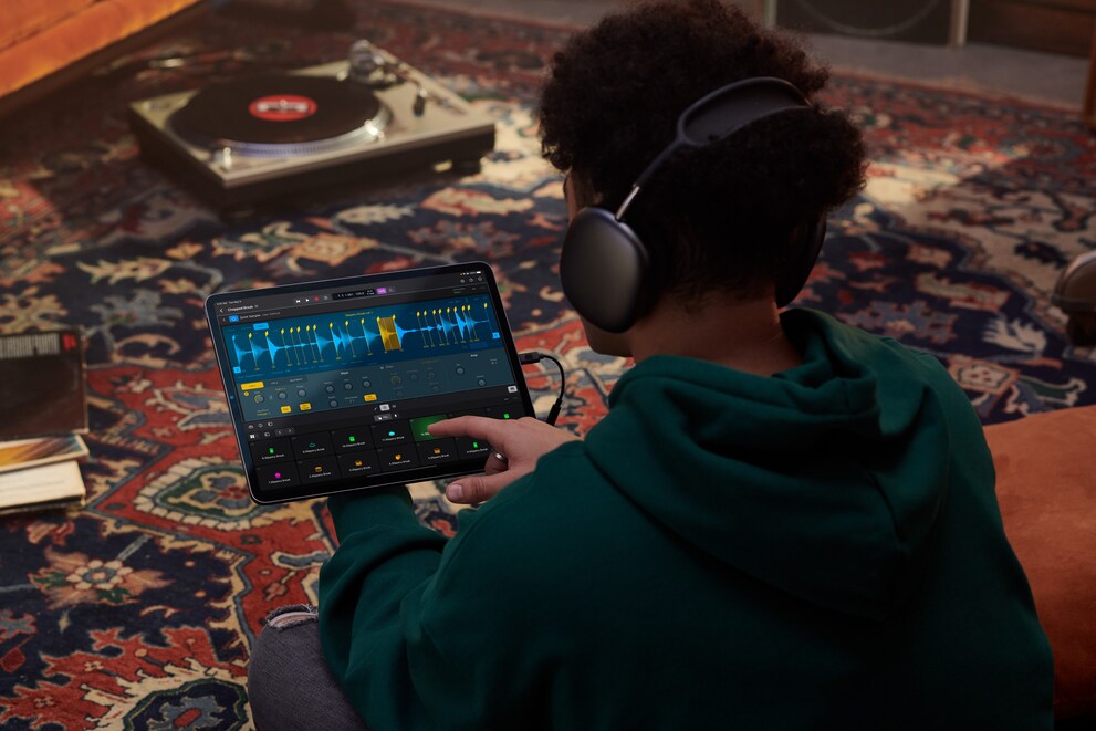Mit Logic Pro für iPad sollen Musikschaffende unterwegs alle Möglichkeiten einer professionellen Software haben.