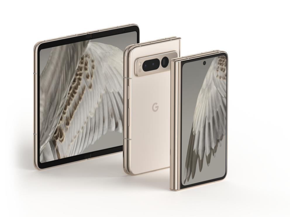 Das Pixel Fold aufgelappt und geschlossen.