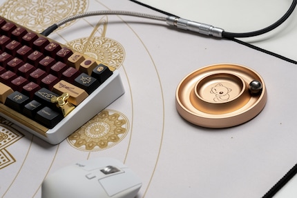 La mia tastiera con Fidget Spinner è affiancata da un altro Fidget Toy: il Play Tray.
