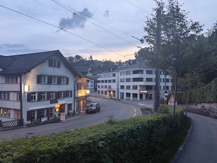 Die Abenddämmerung wird schön eingefangen.