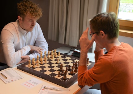 Can you beat chess pro Oliver?