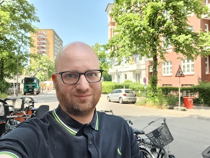 Selfie con più sfocatura sullo sfondo del solito.