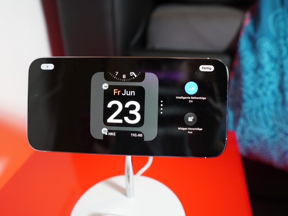 In der Hauptansicht kannst du zwei Stapel an beliebigen Widgets anlegen – ähnlich wie auf dem Homescreen.