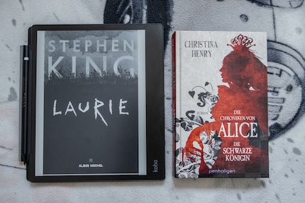 Der Kobo Elipsa ist ziemlich gross für einen E-Reader.