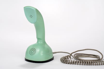 A common sight in Switzerland from 1960: the Swedish Ericofon pedestal phone with a dial in the base. Who still knows what a dial is these days?!