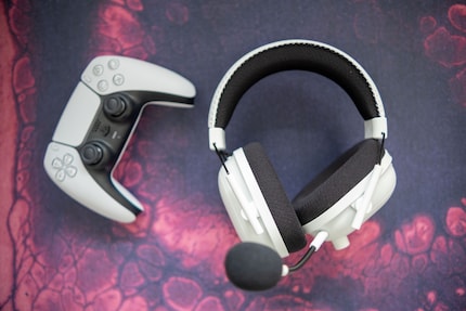 The look of the Razer Blackshark V2 Pro is reminiscent of hearing protection headphones.
