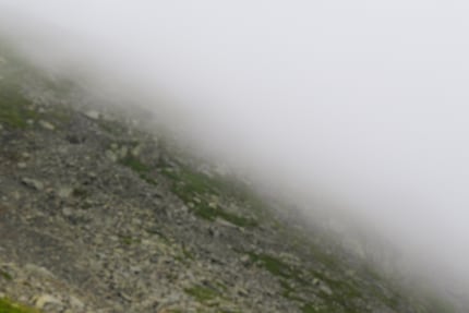 Im Nebel landen einige unscharfe Bilder wie dieses hier auf der Speicherkarte der Fujifilm X-S20.