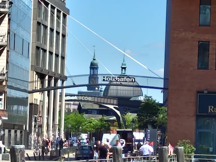 The 10x zoom isn’t worth it.