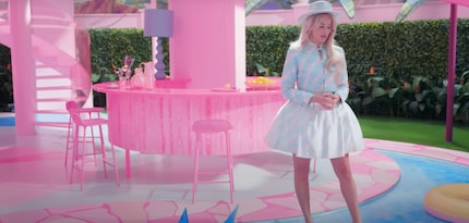 Barbie owns the Form bar stool by Norman Copenhagen in an exclusive colour: pink.