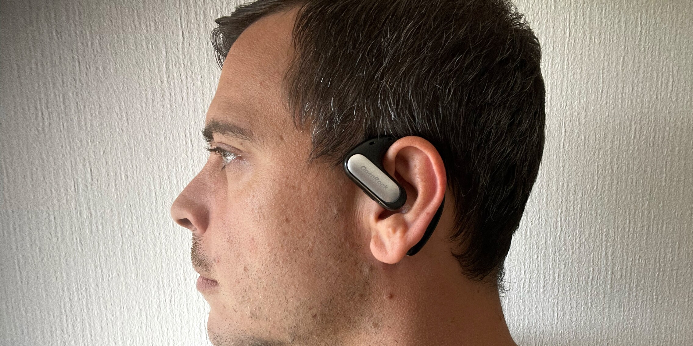 punti neri nel condotto uditivo