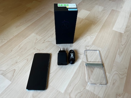 L'USB-A sull'alimentatore è scadente, ma la custodia mi piace.
