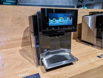 The Siemens coffee machine cleans and descales itself.