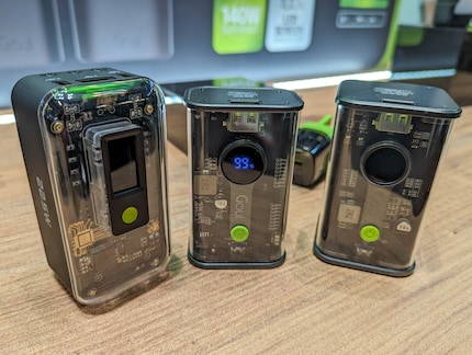 Goui Flash (à gauche) et les Nano 10 Pro et Nano 20 Pro à côté.