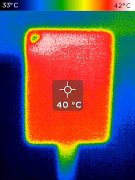 The Crucial X10 Pro gets hotter on the outside than it does on the inside.