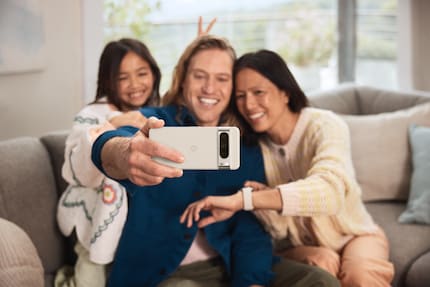 Mehrere Gruppen-Fotos können zu einem zusammengefügt werden – so dass alle auf dem Bild lachen.