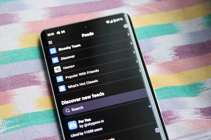 Bluesky sortiert Postings in verschiedenen Feeds.