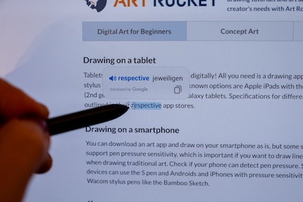 Avec un stylo et le traducteur Google, vous pouvez aussi faire traduire rapidement un mot.