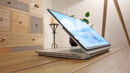 En plus des trois modes Laptop, Stage et Tablet, il y a ce quatrième mode que j'aime utiliser pour regarder des films.