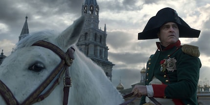 Une heure de plus aurait certainement fait du bien à la version cinéma de « Napoléon », qui dure deux heures et demie.