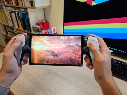 Mit der Playstation Portal zocke ich meine PS5-Spiele auf dem kleinen Screen. Hier zum Beispiel «Horizon Forbidden West».