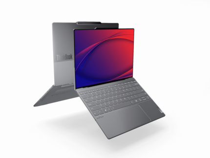 Das ThinkBook 13x ist leicht und kompakt.