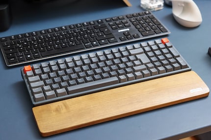 Actuellement, le Keychron K4 n’est pas seul sur mon bureau.