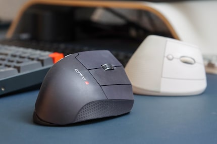 J’utilise aussi deux souris verticales...