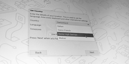 Screenshots gehen unter Raspberry Pi OS erst nach dem Einrichten, daher muss dieses Foto herhalten. Du siehst; es gibt in der Schweiz Italienisch, Schweizerfranzösisch, Schweizerhochdeutsch und Walser. Walser?