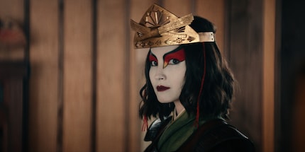 Suki (Maria Zhang) est malheureusement reléguée au rang de girlie en pâmoison ; mon cœur de fan en prend un coup.