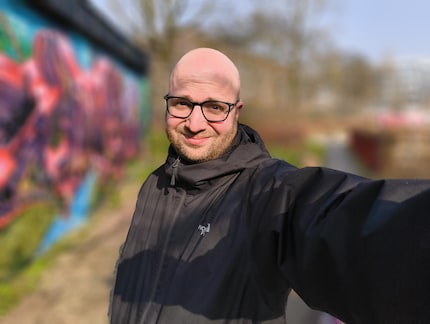 Bei Porträtaufnahmen sind die Grenzen zwischen Vorder- und Hintergrund nicht immer ideal gezogen.