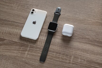 IPhone, Apple Watch und AirPods harmonieren perfekt. Aber nur untereinander.