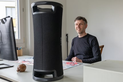 The Sony ULT Field 7 is… big.
