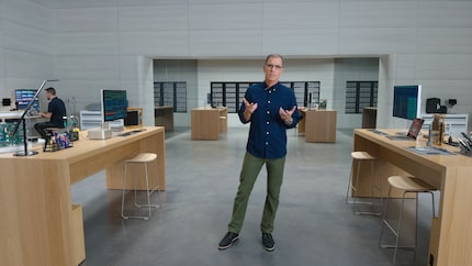 L'M4 è stato presentato da Tim Millet, vicepresidente dell'architettura della piattaforma. Il chip era probabilmente di scarsa importanza per il suo capo Johny Srouji, che negli ultimi anni ha insegnato a temere la concorrenza.