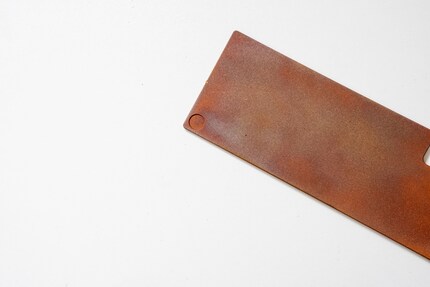 Per qualche motivo, il pezzo si è scurito dopo la verniciatura.