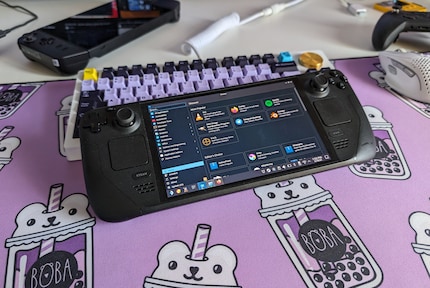 Auf dem Steam Deck eröffnen sich mit dem Linux-Desktop zusätzliche Installations-Möglichkeiten. Das könnte Windows dem Xbox Handheld ebenfalls anbieten.