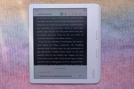 La dark mode funziona solo in un e-book. Purtroppo le impostazioni e le altre applicazioni non sono incluse.