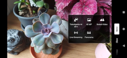 La funzione macro è nascosta nell'app della fotocamera.