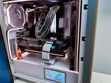 Anche all'interno del PC ci sono oggetti autocostruiti.