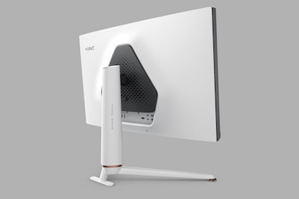 The selection of connections is good. The DisplayPort 2.1 is particularly worth mentioning.