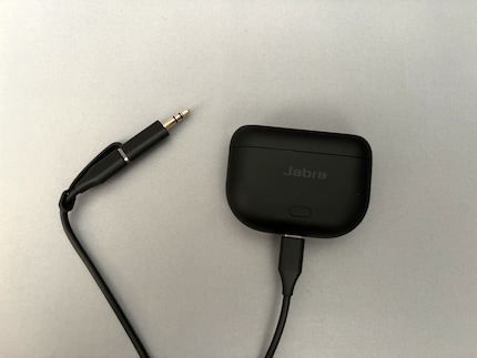 The case works as Bluetooth transmitter.