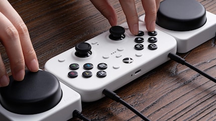 Nel Lite SE, 8BitDo porta i pulsanti a spalla in primo piano.