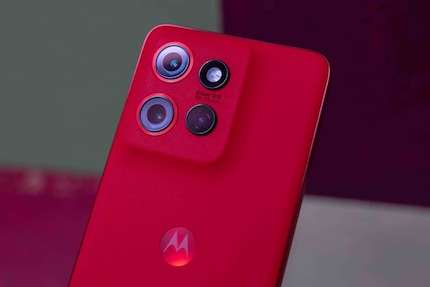 Fotocamere integrate in modo decente.
